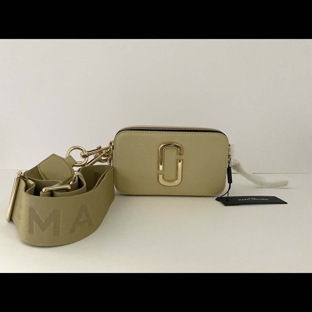 MARC JACOBS SNAPSHOT DTM IN KHAKI
